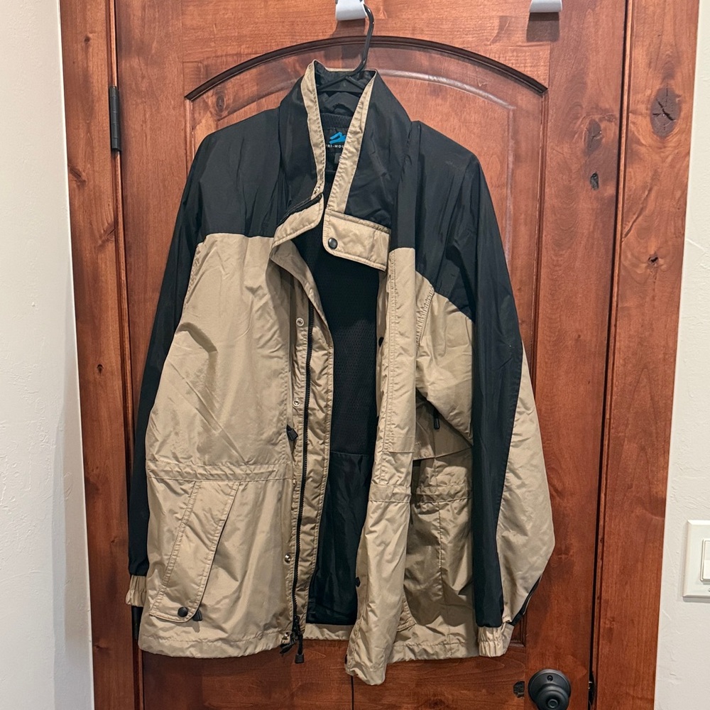Men's Black and Tan Jacket